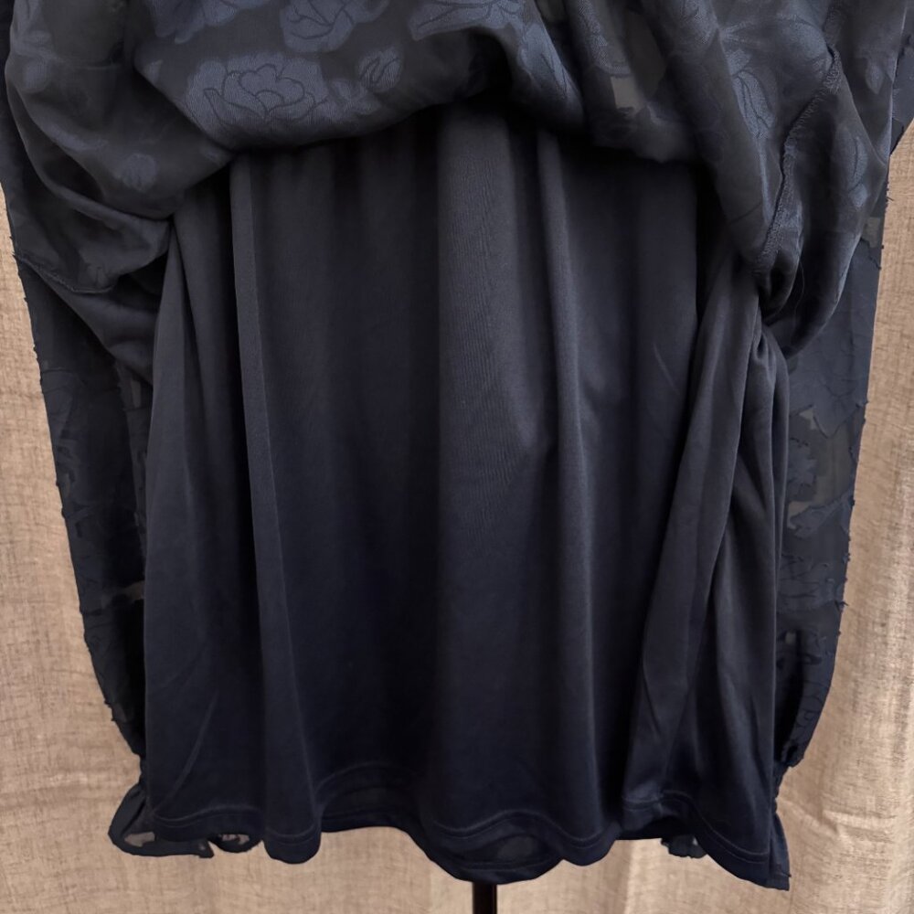 Umgee Plus Navy Floral Smocked Chiffon Blouse XL - Picture 7 of 7